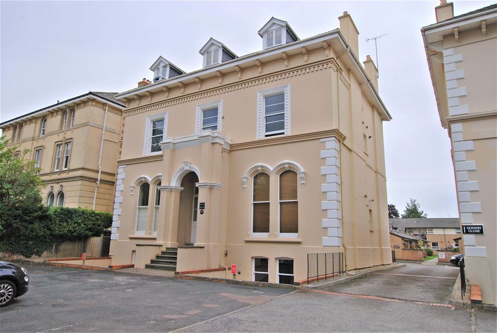Property photo 2 of 11 Exterior 3.Jpg