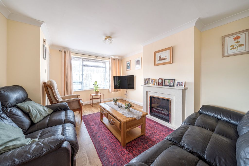 Property photo 3 of 14
