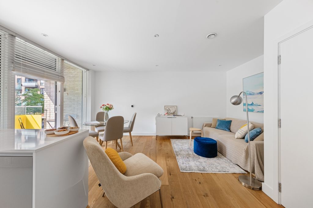 Property photo 2 of 11 094A5474