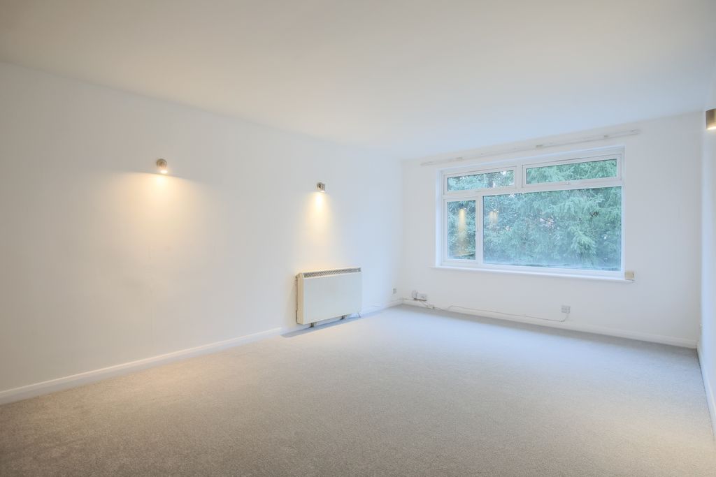 Property photo 2 of 15 Living Room