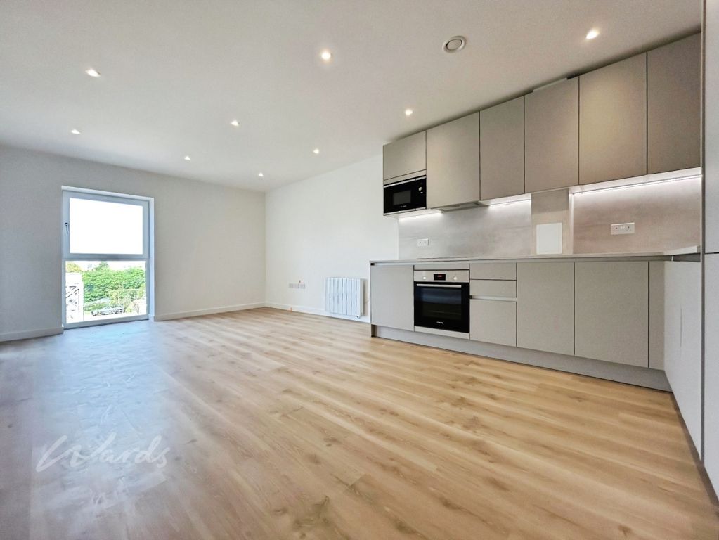 Property photo 2 of 9 Lounge (2)