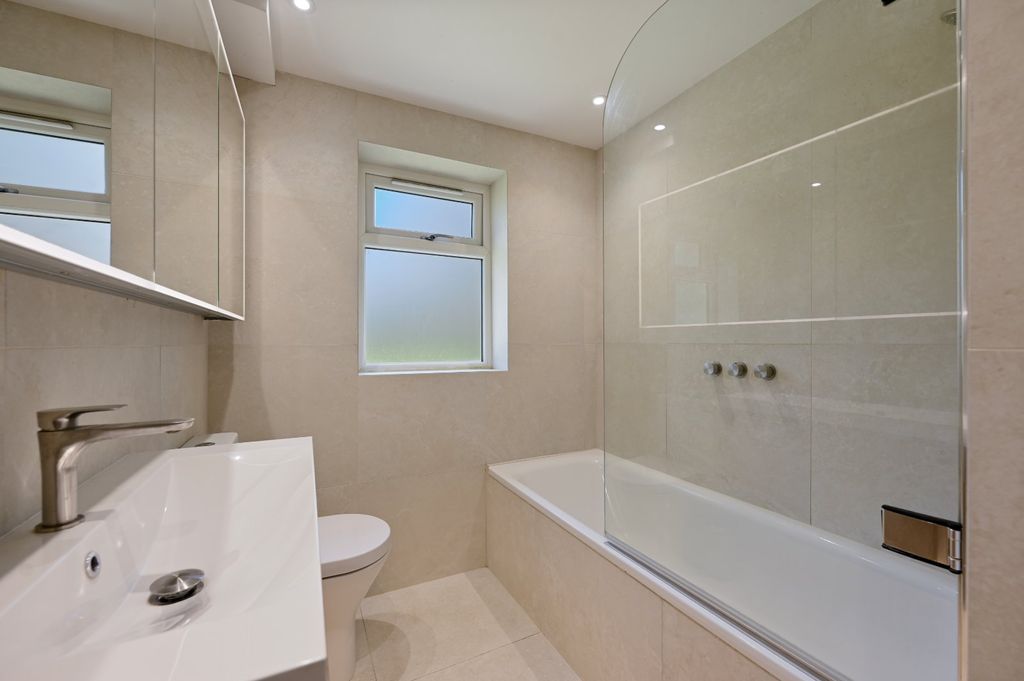 Property photo 3 of 11 Picture No. 22