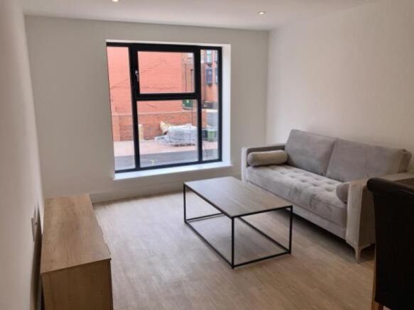 Property photo 2 of 7 Lounge1