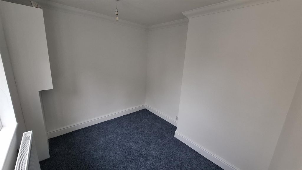 Property photo 3 of 8 Bedroom 2