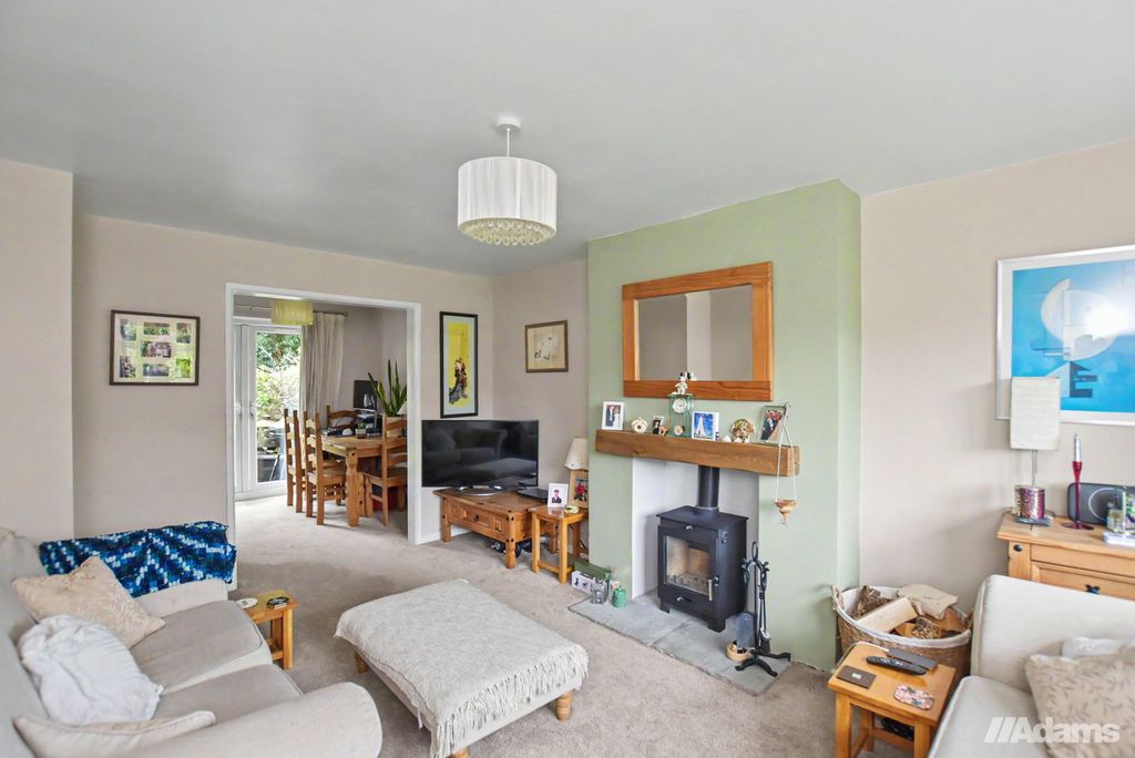Property photo 2 of 12