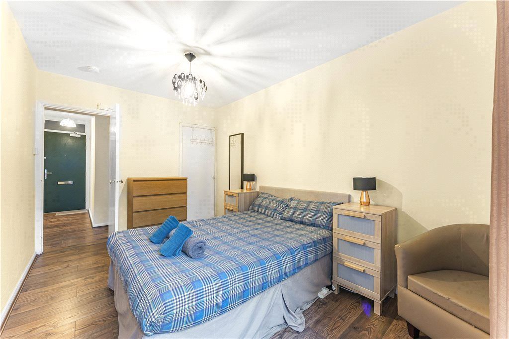 Property photo 3 of 17 Bedroom