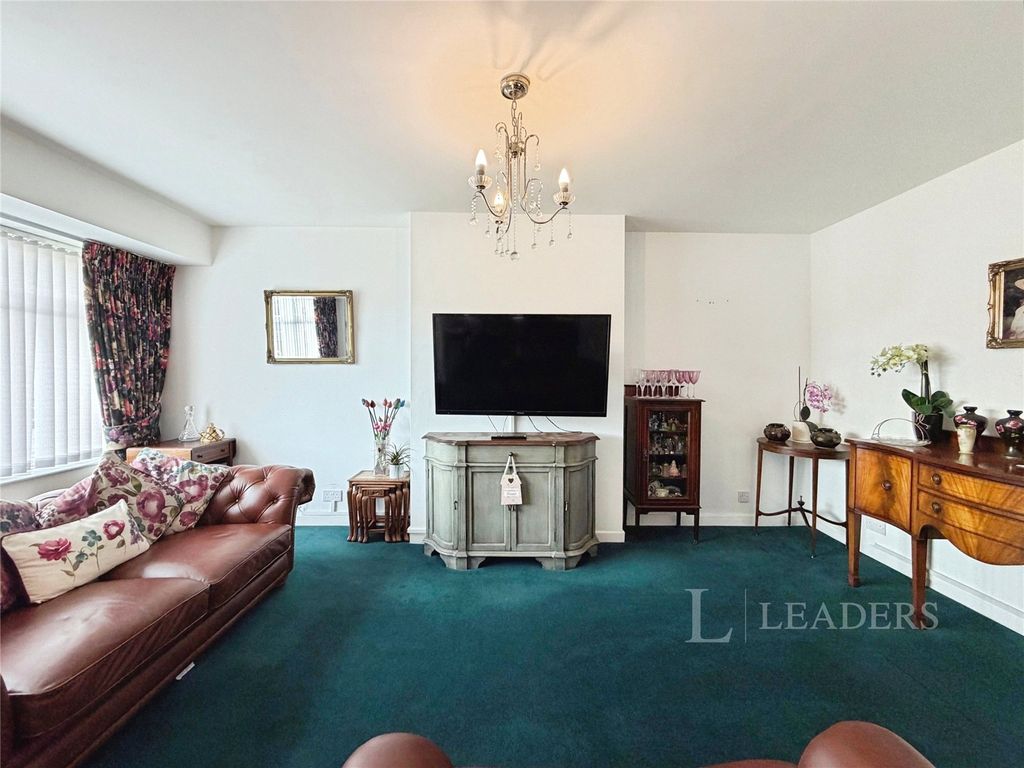 Property photo 2 of 15 Picture No. 97