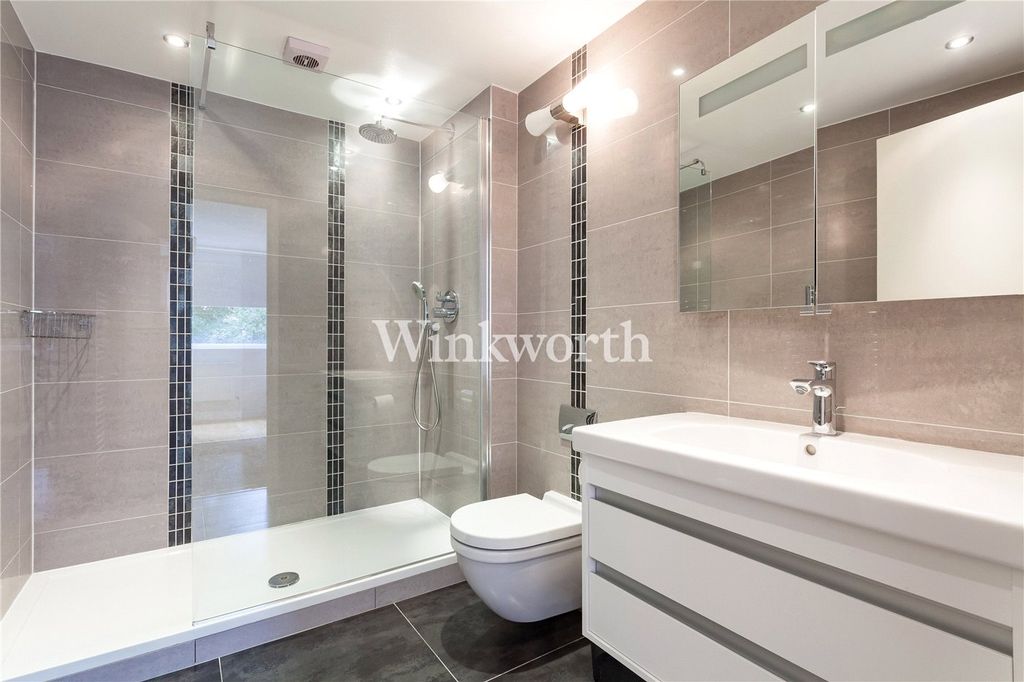 Property photo 3 of 11 Picture No. 13