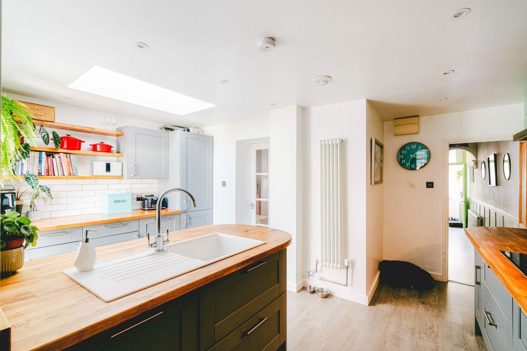 Property photo 1 of 25 1