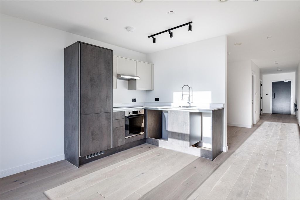 Property photo 2 of 5 Marlborough House (2nd Floor)-2.Jpg