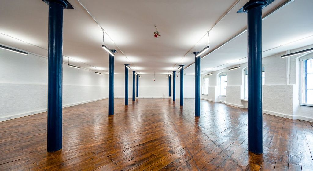 Property photo 3 of 12 Chelseawharf Lots Road Sw10 Office To Let 14.Jpg