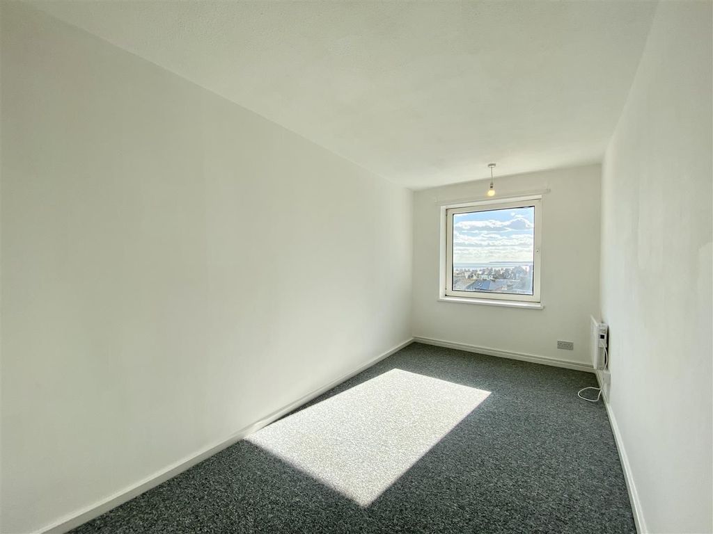 Property photo 3 of 10 Photo