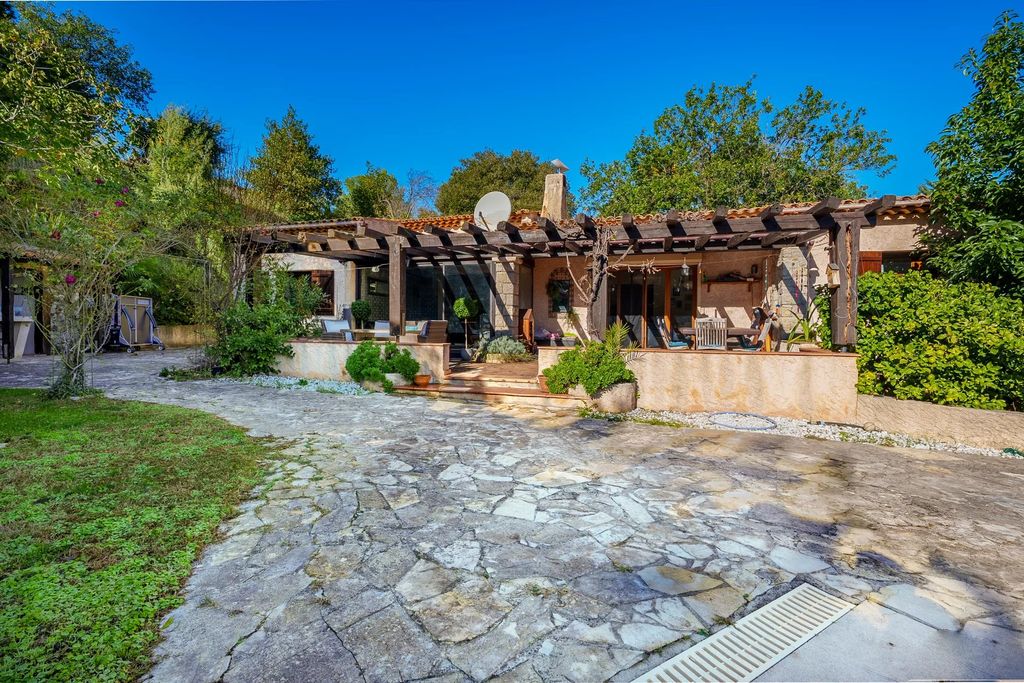 Property photo 3 of 10
