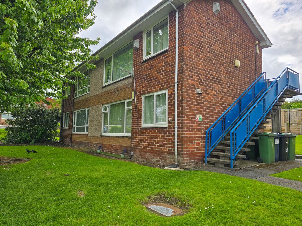 Property photo 1 of 7 External