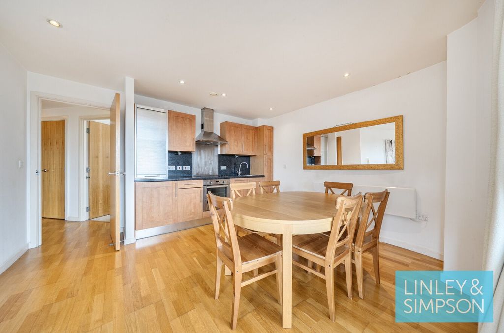 Property photo 2 of 18 Picture No. 22