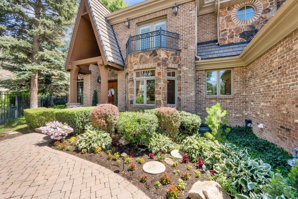 Property photo 3 of 70