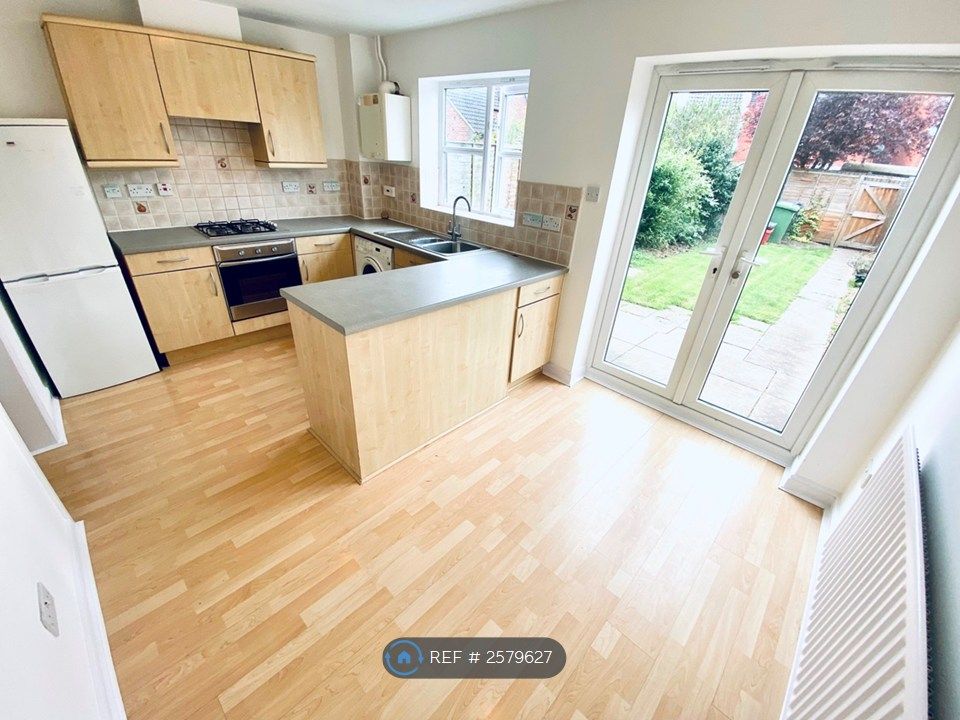 Property photo 3 of 17