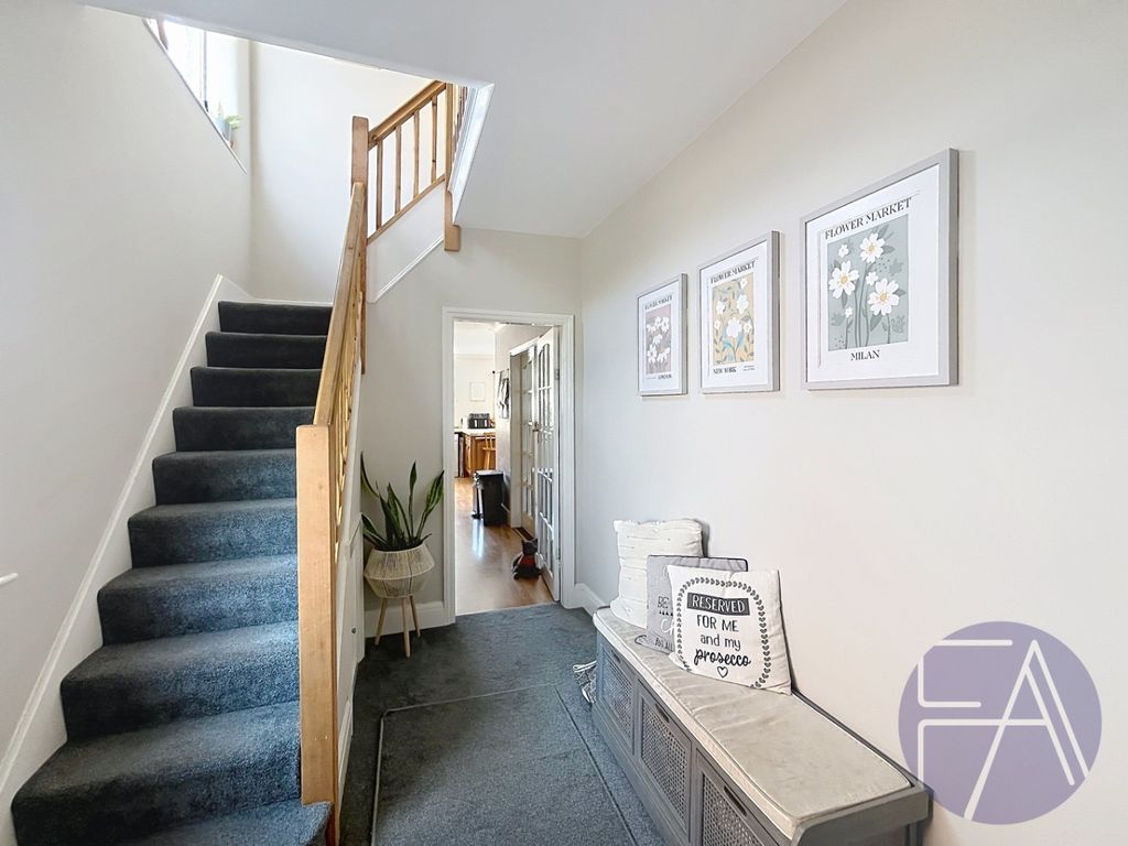 Property photo 2 of 31 5193112