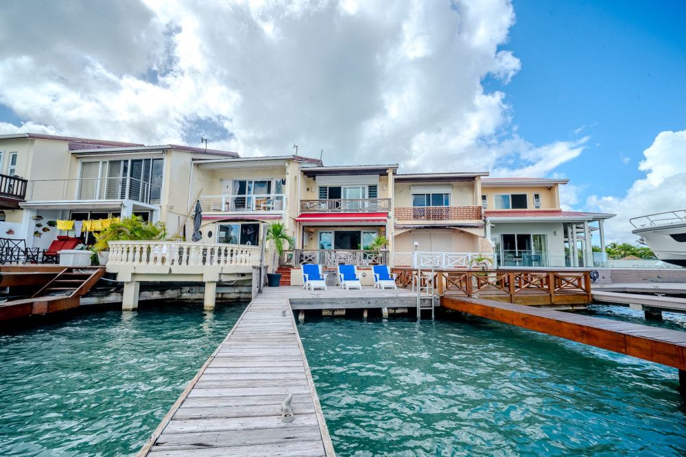 Property photo 1 of 34