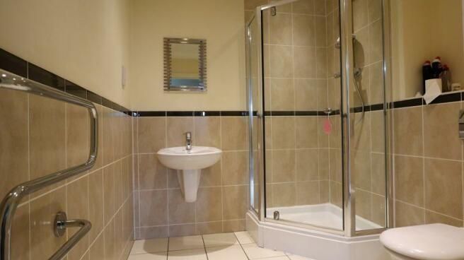 Property photo 3 of 7 Bathroom