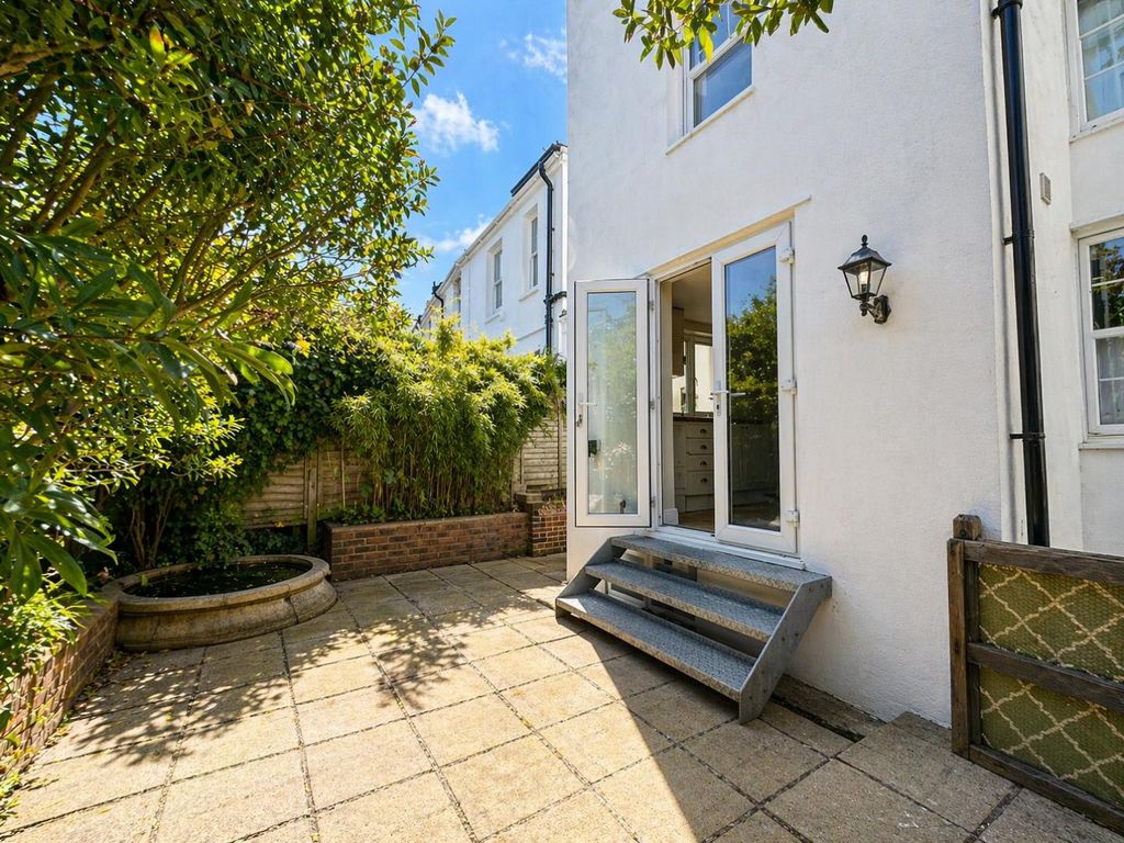 Property photo 2 of 9 Outside1.Png