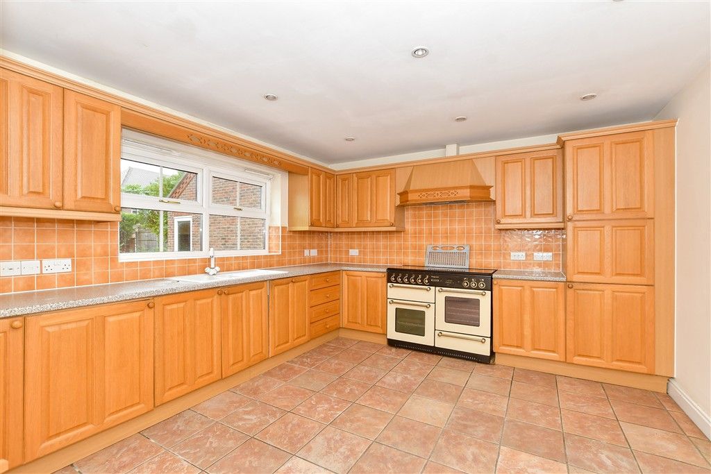 Property photo 2 of 16 Kitchen