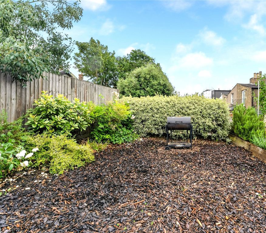 Property photo 3 of 11 Picture No. 16