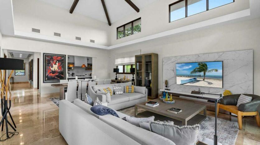 Property photo 3 of 19