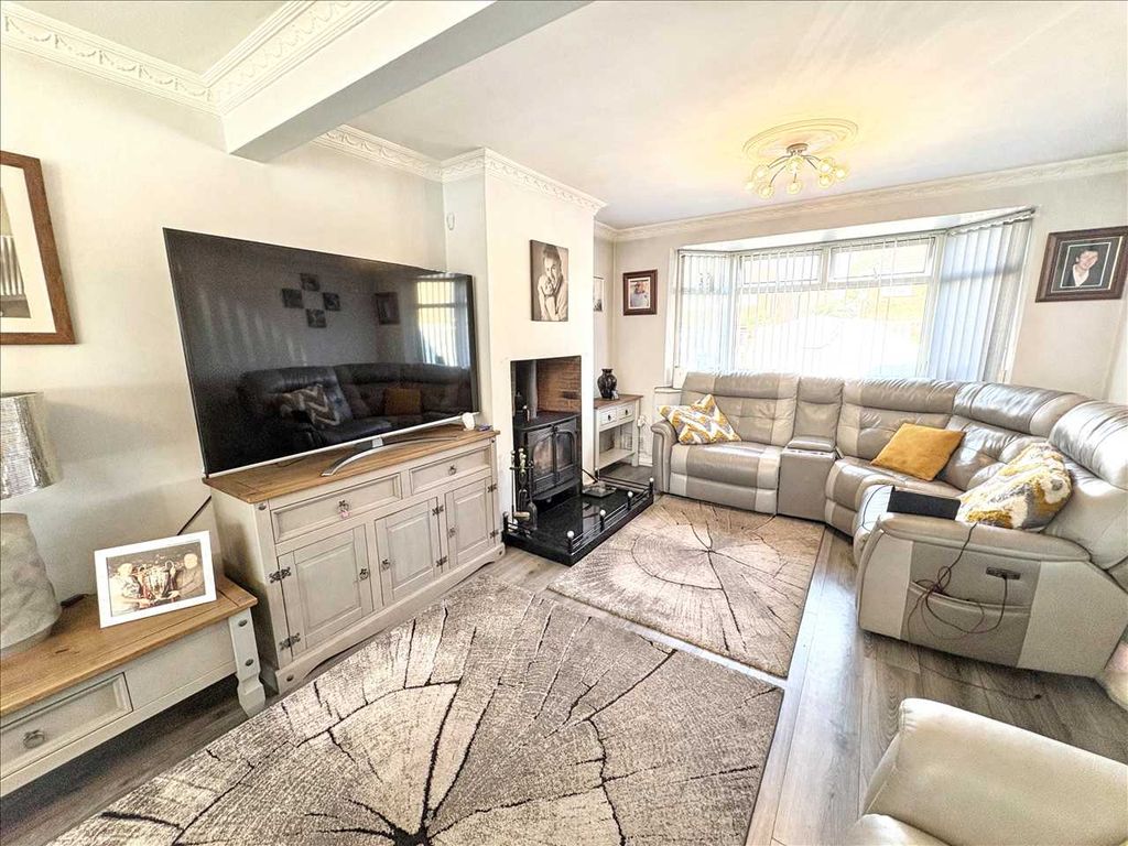 Property photo 3 of 29