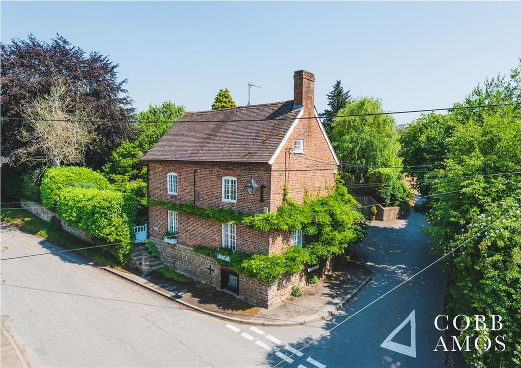 Property photo 1 of 23 Brick Corner House 3.Jpg