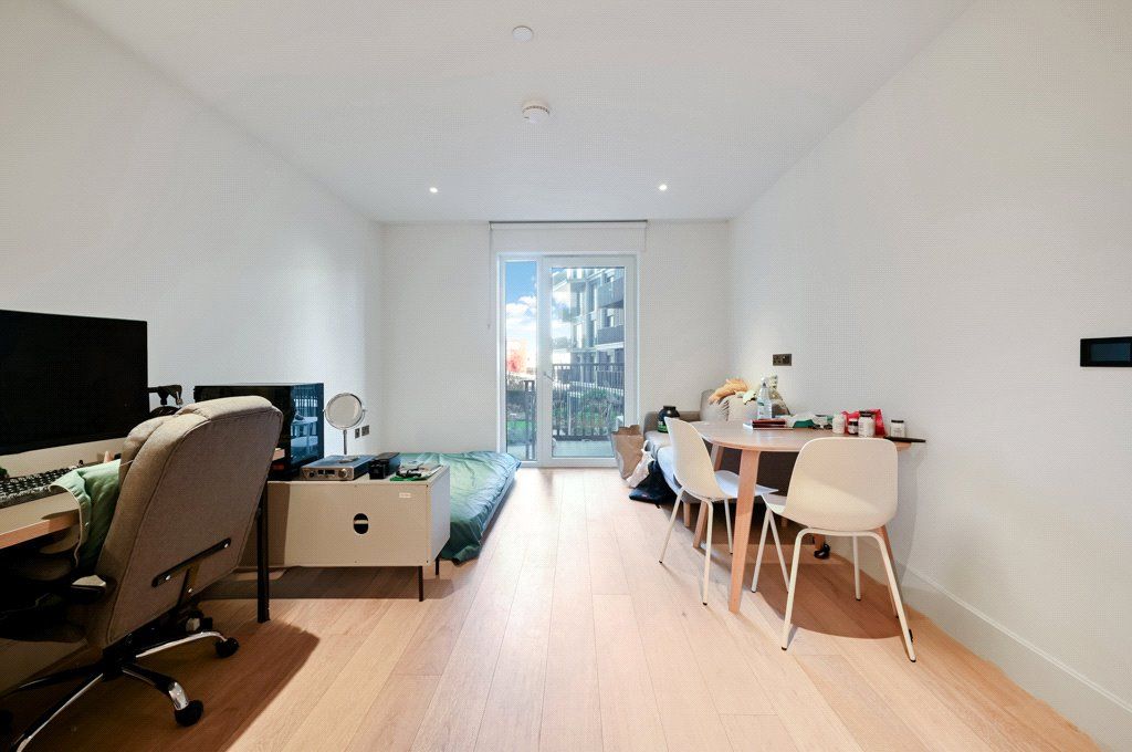 Property photo 2 of 11 Cassini Apartments