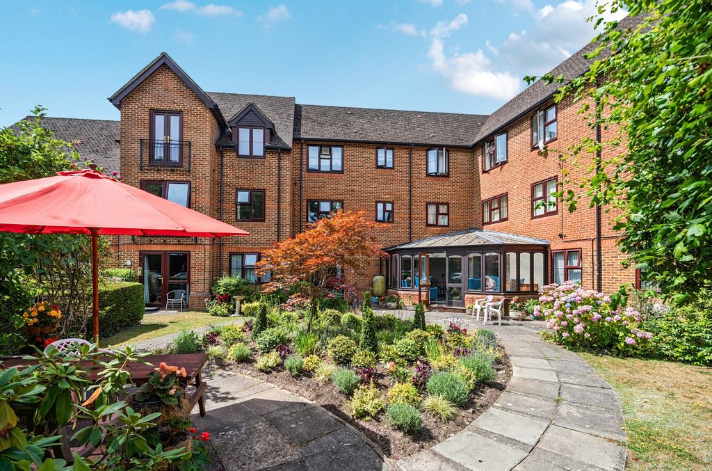 Property photo 1 of 13 1483962-19-6A4B87...