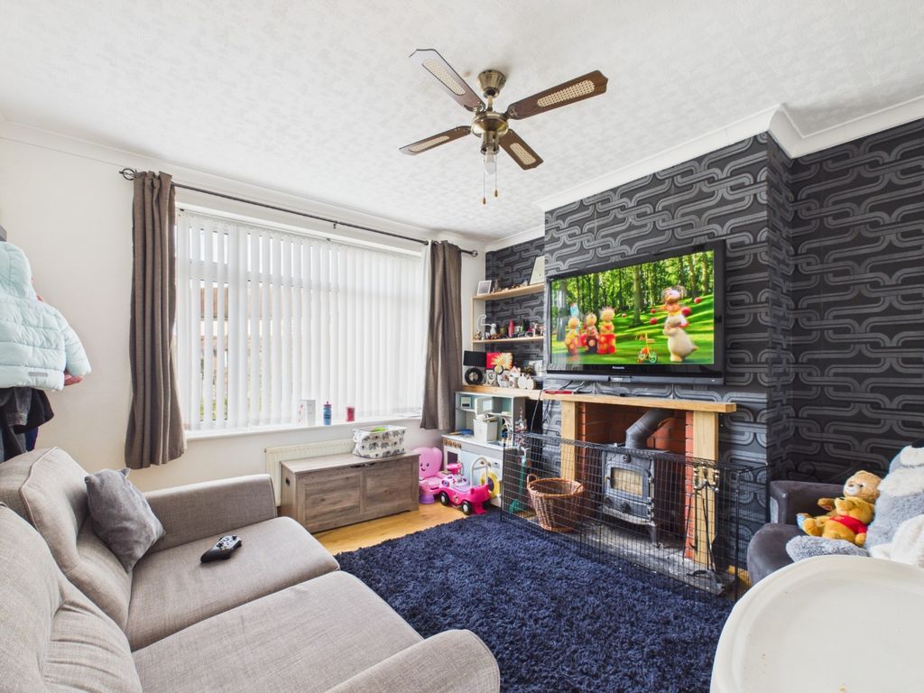 Property photo 3 of 10 4901879