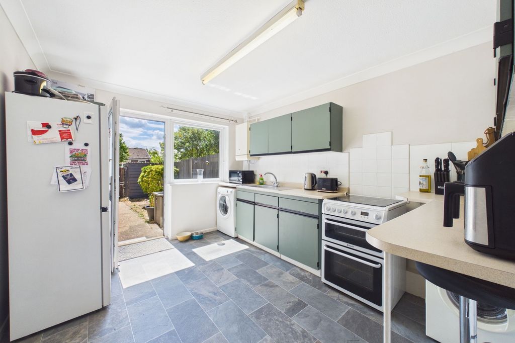 Property photo 2 of 16
