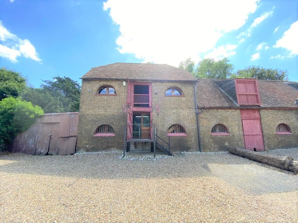 Property photo 2 of 9 8E6446d3-A7d4-4E71-B684-dc643458F6d4.Jpg