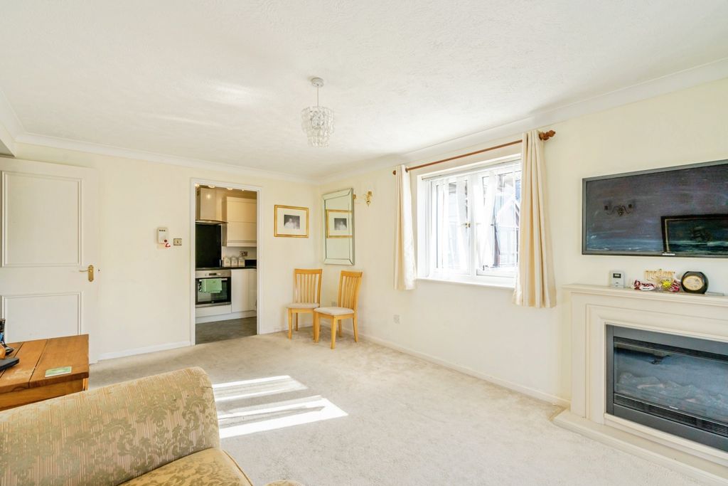Property photo 3 of 10 Pbox-Img.Jpg