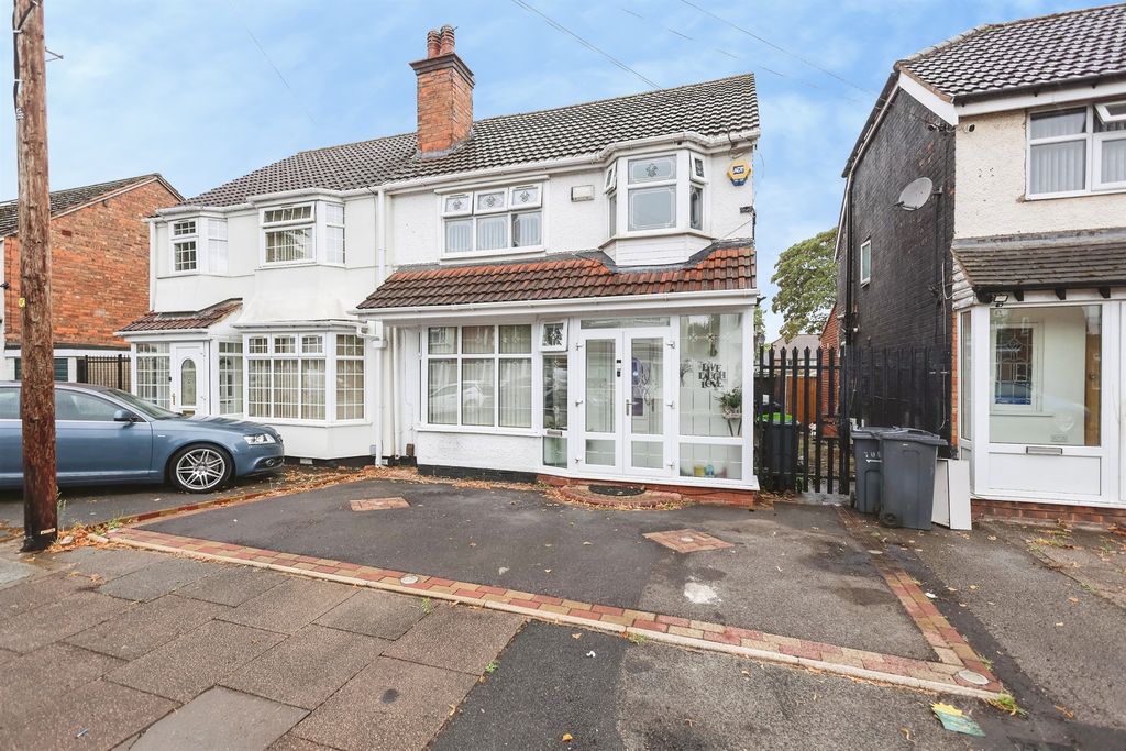 Property photo 2 of 19
