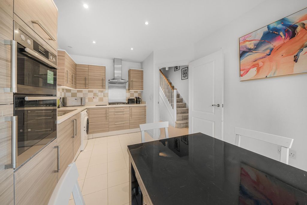 Property photo 2 of 22 Kitchen