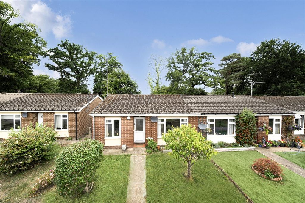 Property photo 1 of 18 1-1340375-1-68A2F2c7B30d3-Arw-1.Jpg