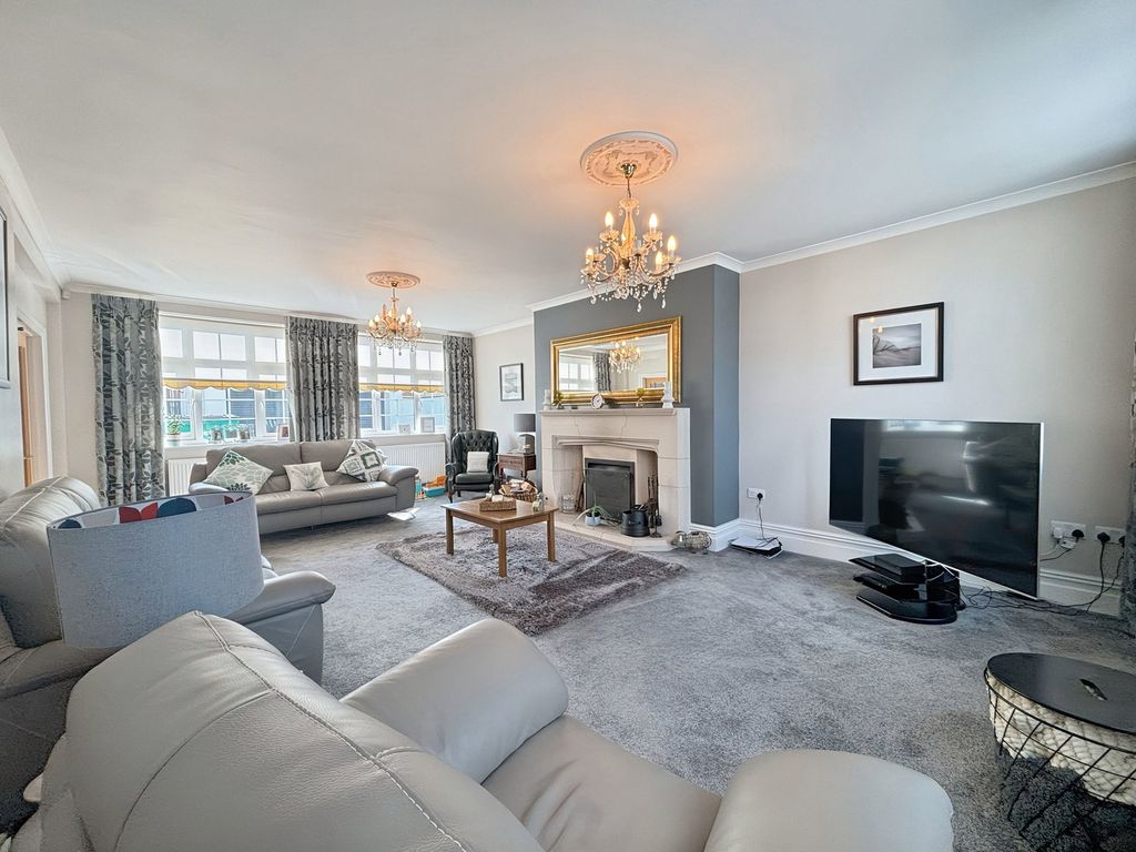 Property photo 1 of 30