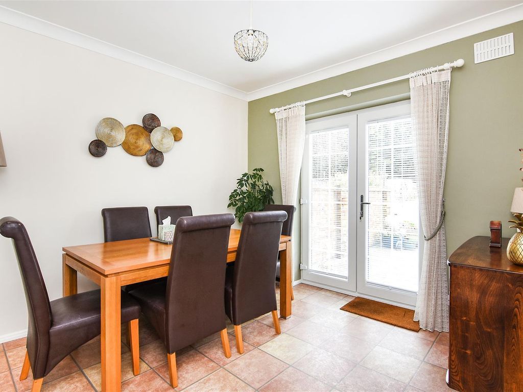 Property photo 3 of 11 Gallery