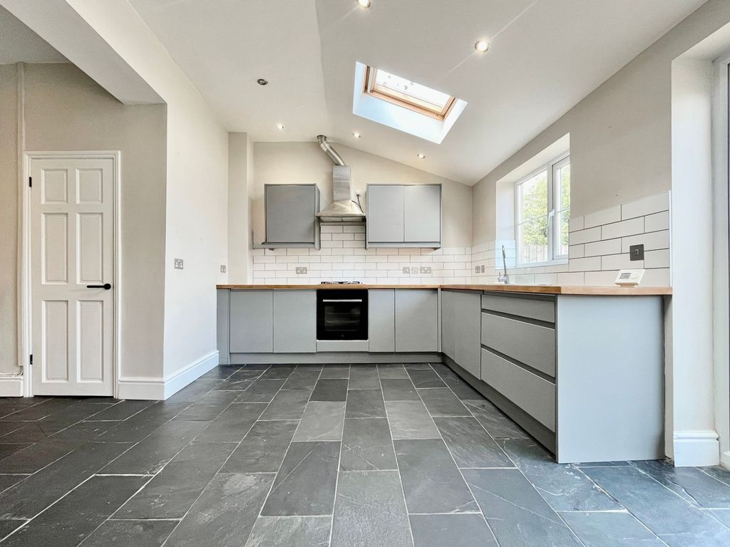 Property photo 1 of 25
