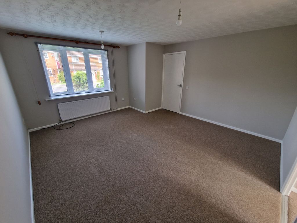 Property photo 2 of 15 Living Room