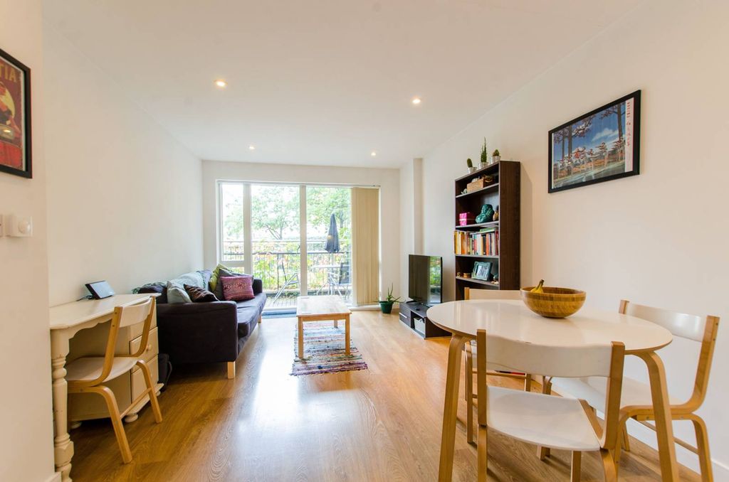 Property photo 2 of 9