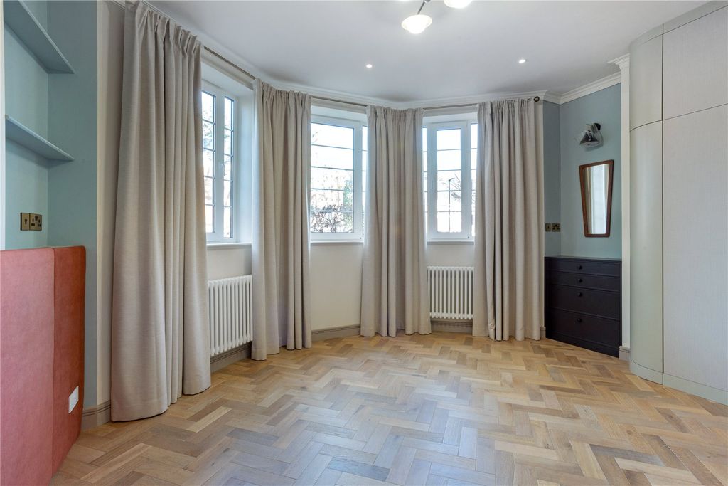 Property photo 2 of 18 Picture No. 04