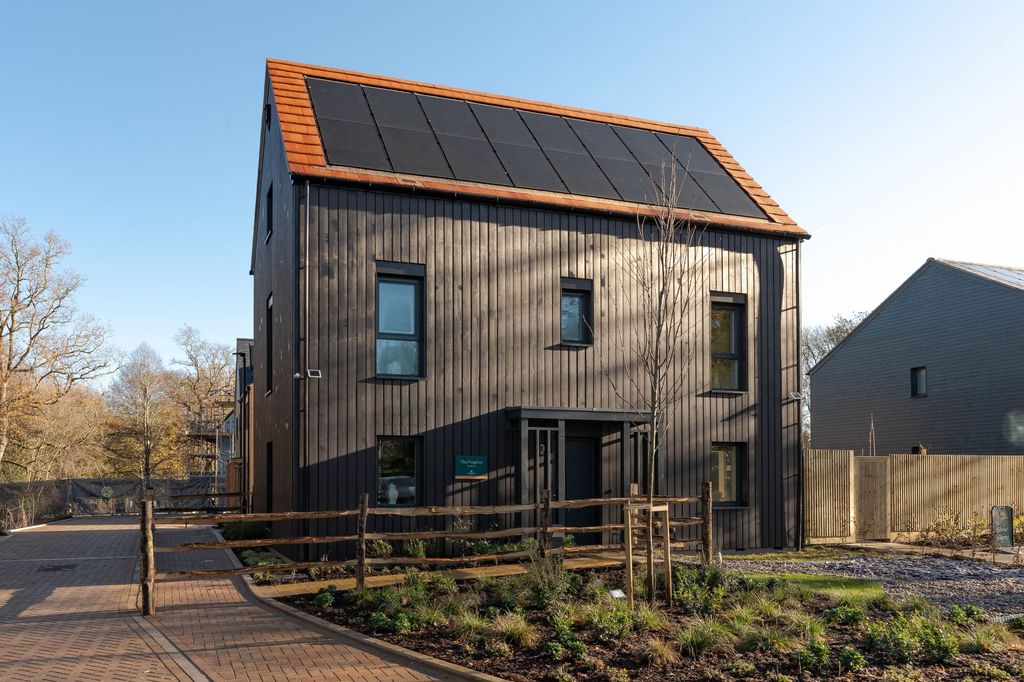 Property photo 1 of 24