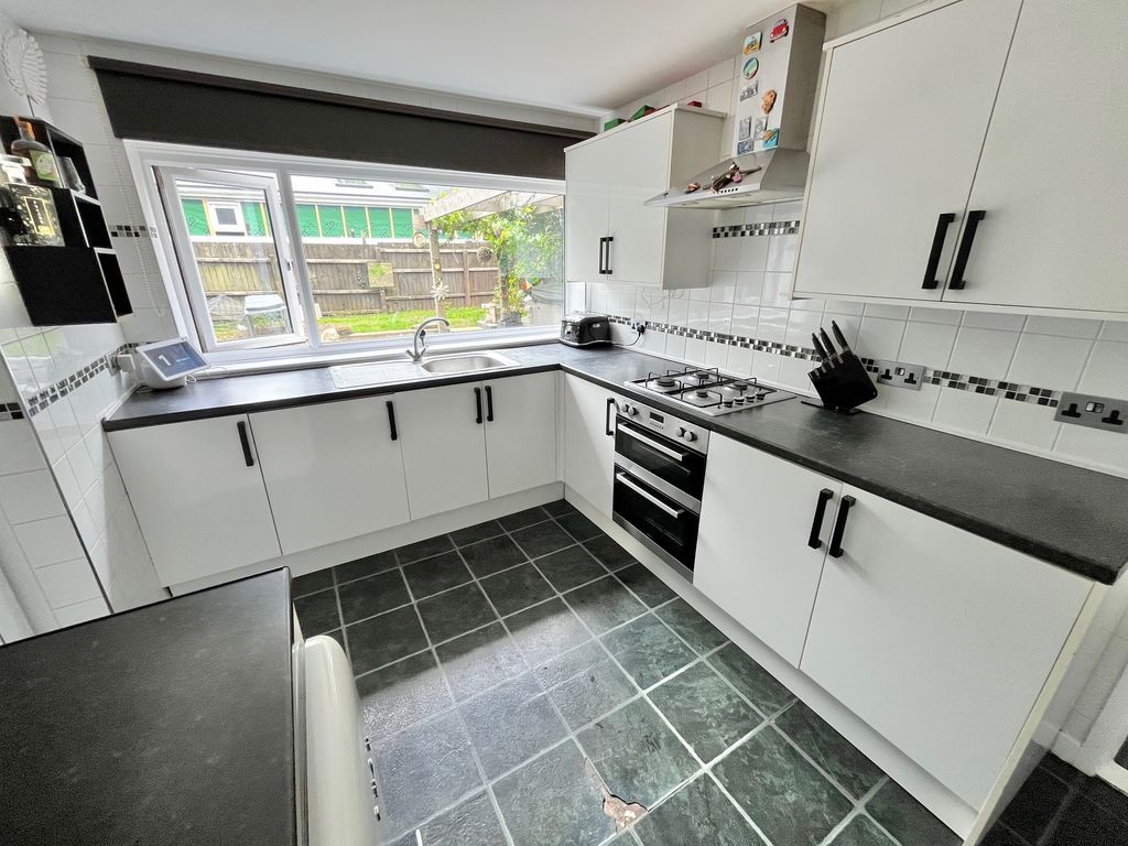Property photo 3 of 24