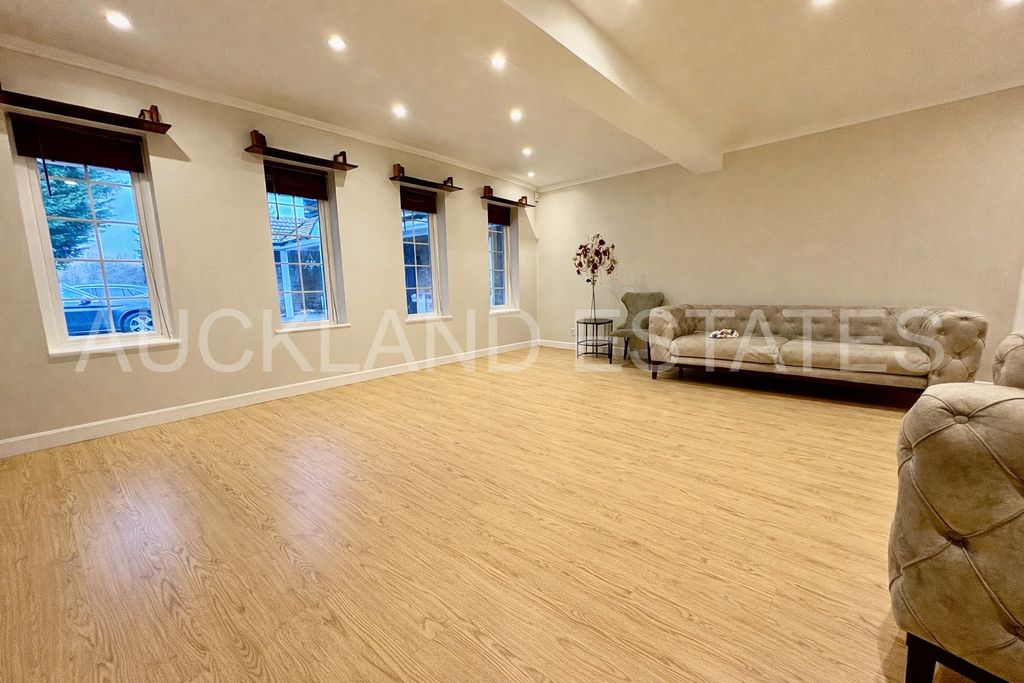 Additional image 17 of 5 bed detached house for saleFoxes Lane, Brookmans Park AL9