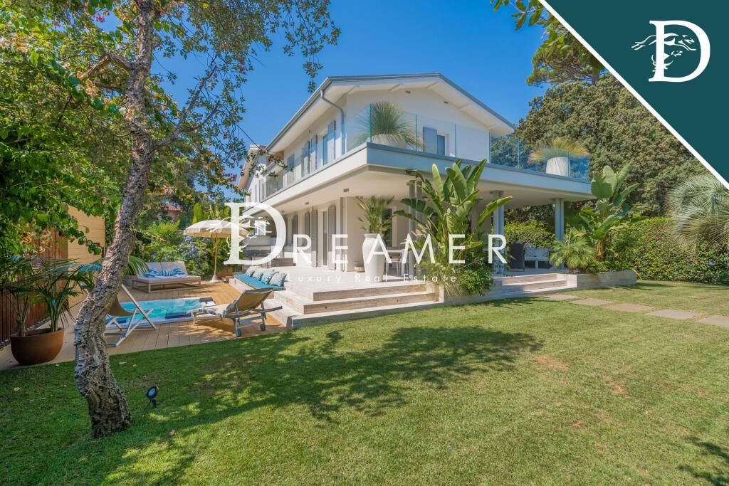 Property photo 1 of 1