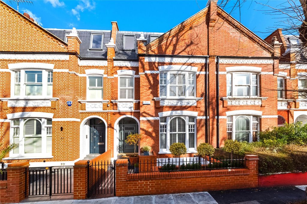 Property photo 3 of 25 Exterior